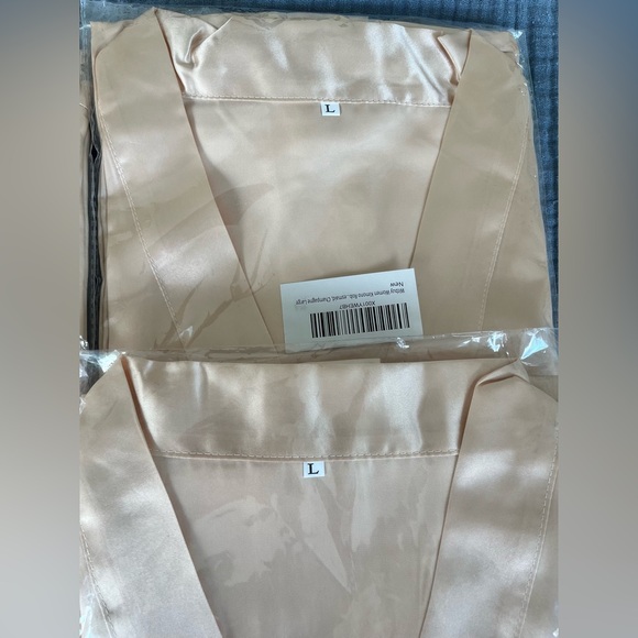 4 Champagne Satin Robes- NWT - Picture 6 of 7